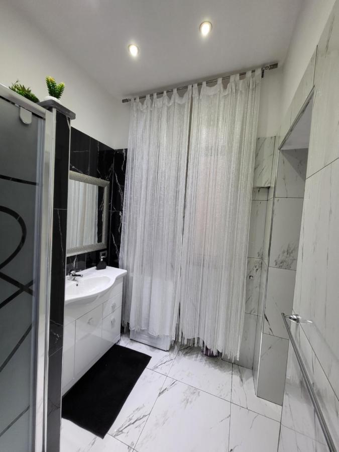 La Casa Di Titina Daire Napoli Dış mekan fotoğraf